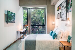 Double Room | Hypo-allergenic bedding, minibar, in-room safe, desk - Hotel Loft 32 (Medellín)