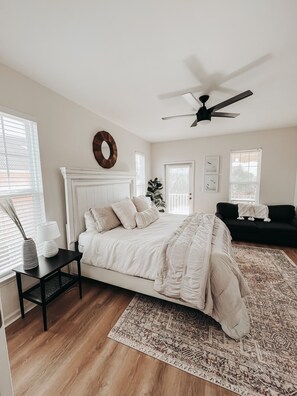 3 bedrooms, iron/ironing board, travel crib, free WiFi
