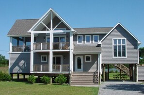 Exterior - Scooby Dunes-Oyster Bay with Great Views! (Chincoteague)