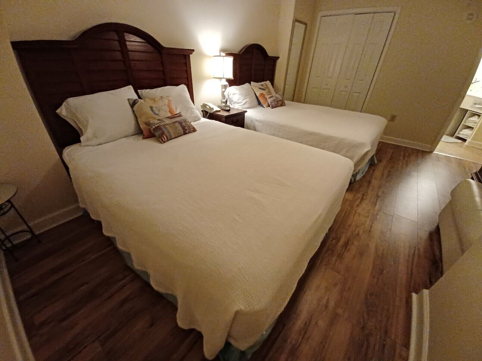 Couples Retreat-Family Getaway-Book Now! Super Clean- Strong WIFI