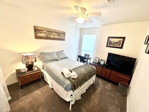 3 bedrooms, desk, iron/ironing board, travel cot