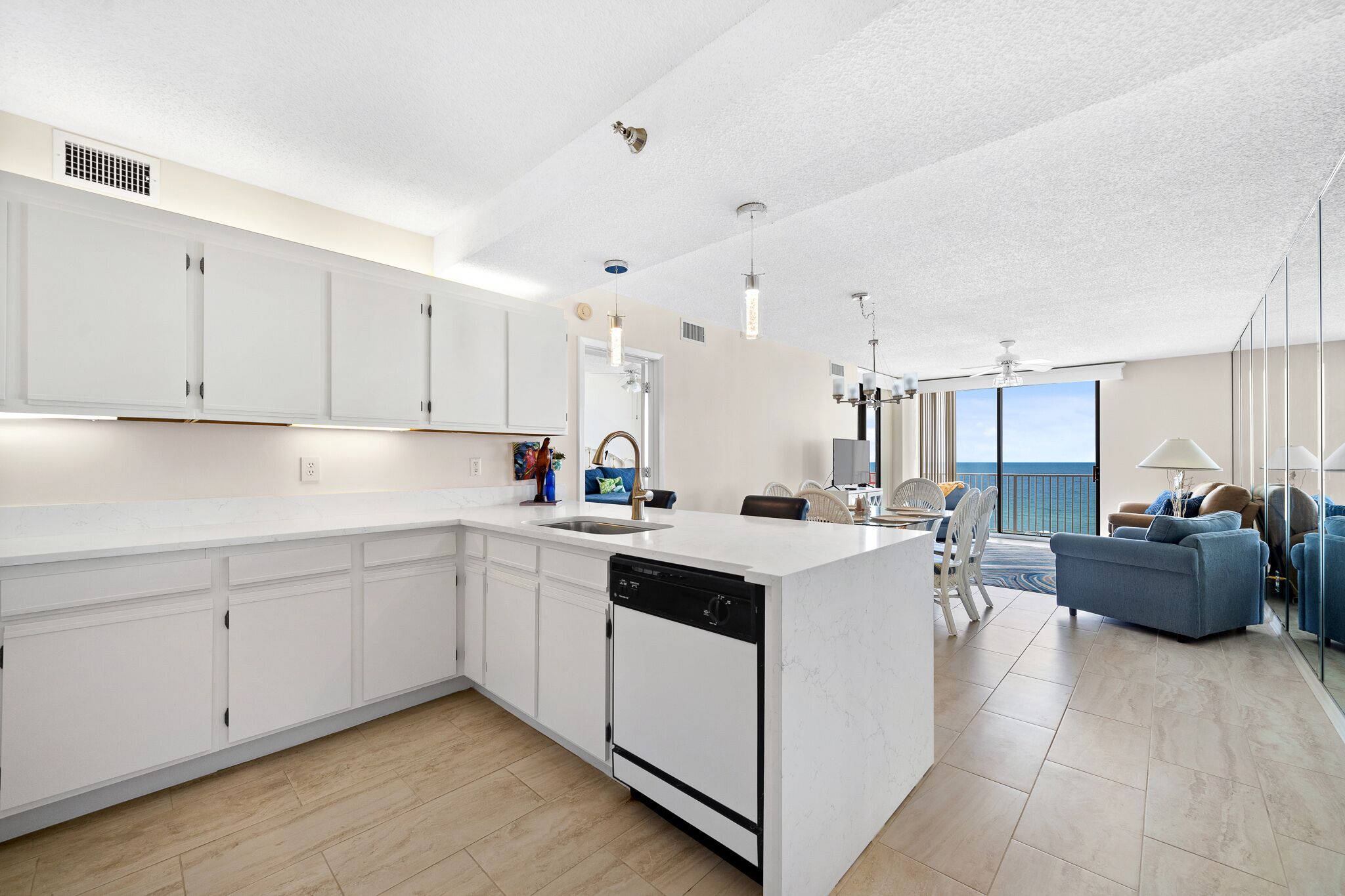 Cleaning Fee Waived w/Fall Booking 4 nights or more-Message to Book Fall Special