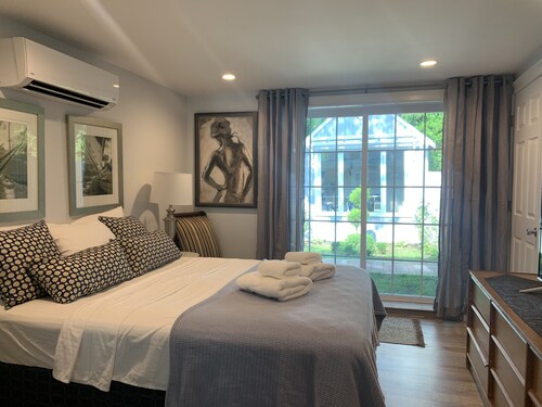 Charming, newly renovated house, a few steps from bike path.