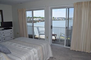 2 多间卧室、熨斗/熨衣板、WiFi、床单