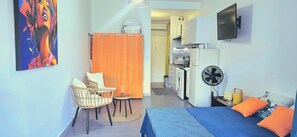 Bügeleisen/Bügelbrett, Internetzugang, Bettwäsche