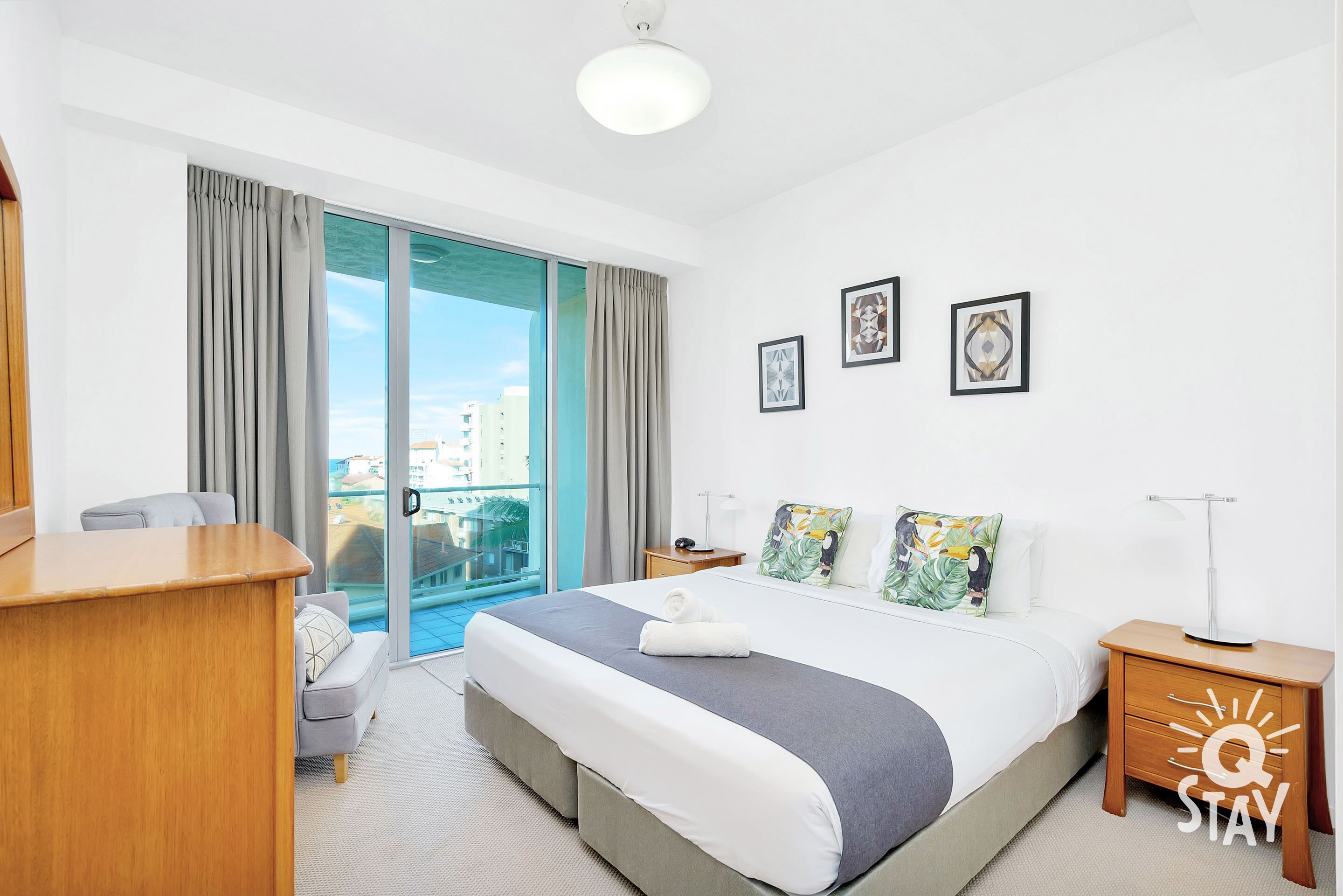 Wings – 3 Bedroom 2 Bathroom — Q Stay — image 15