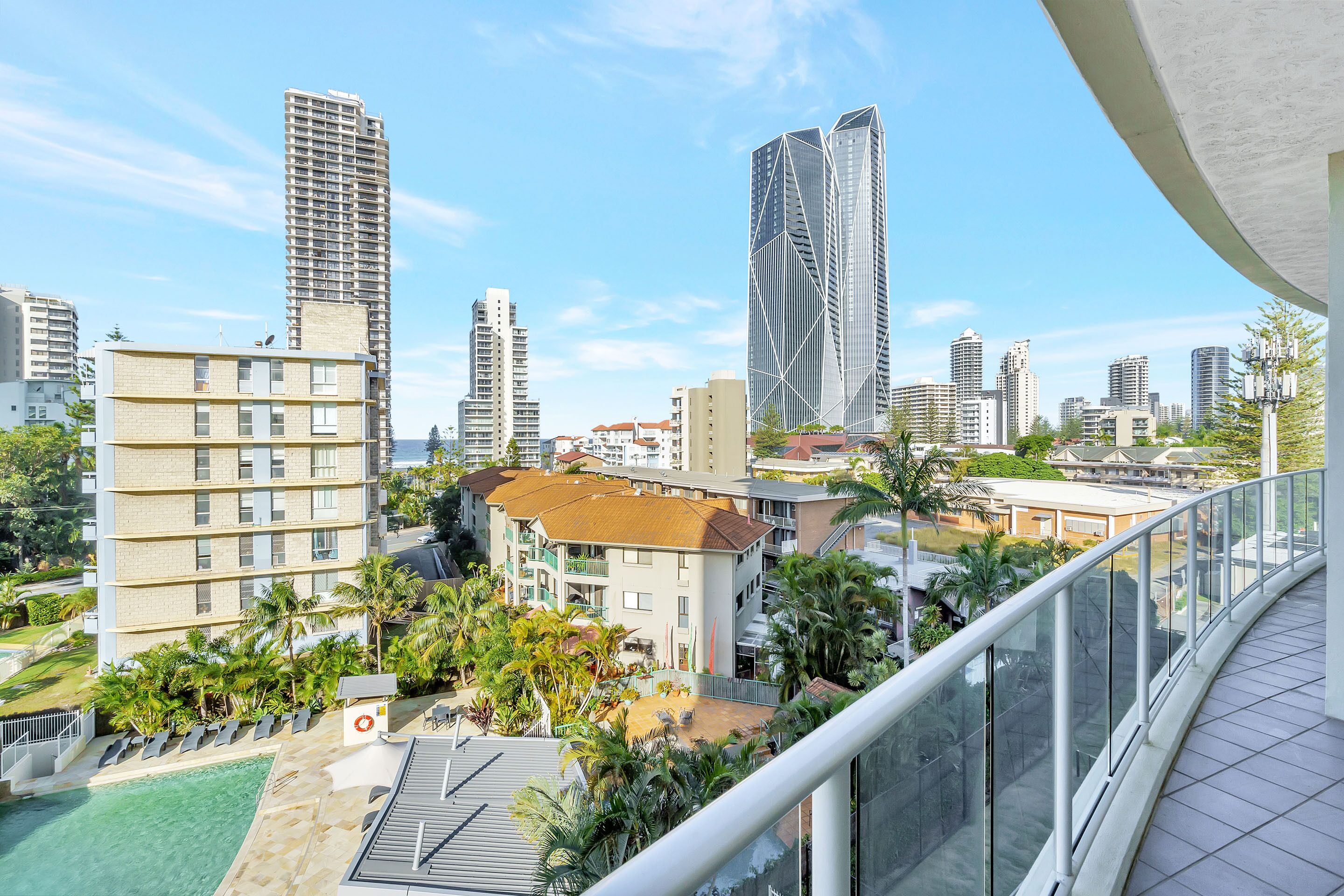 Wings – 3 Bedroom 2 Bathroom — Q Stay — image 19