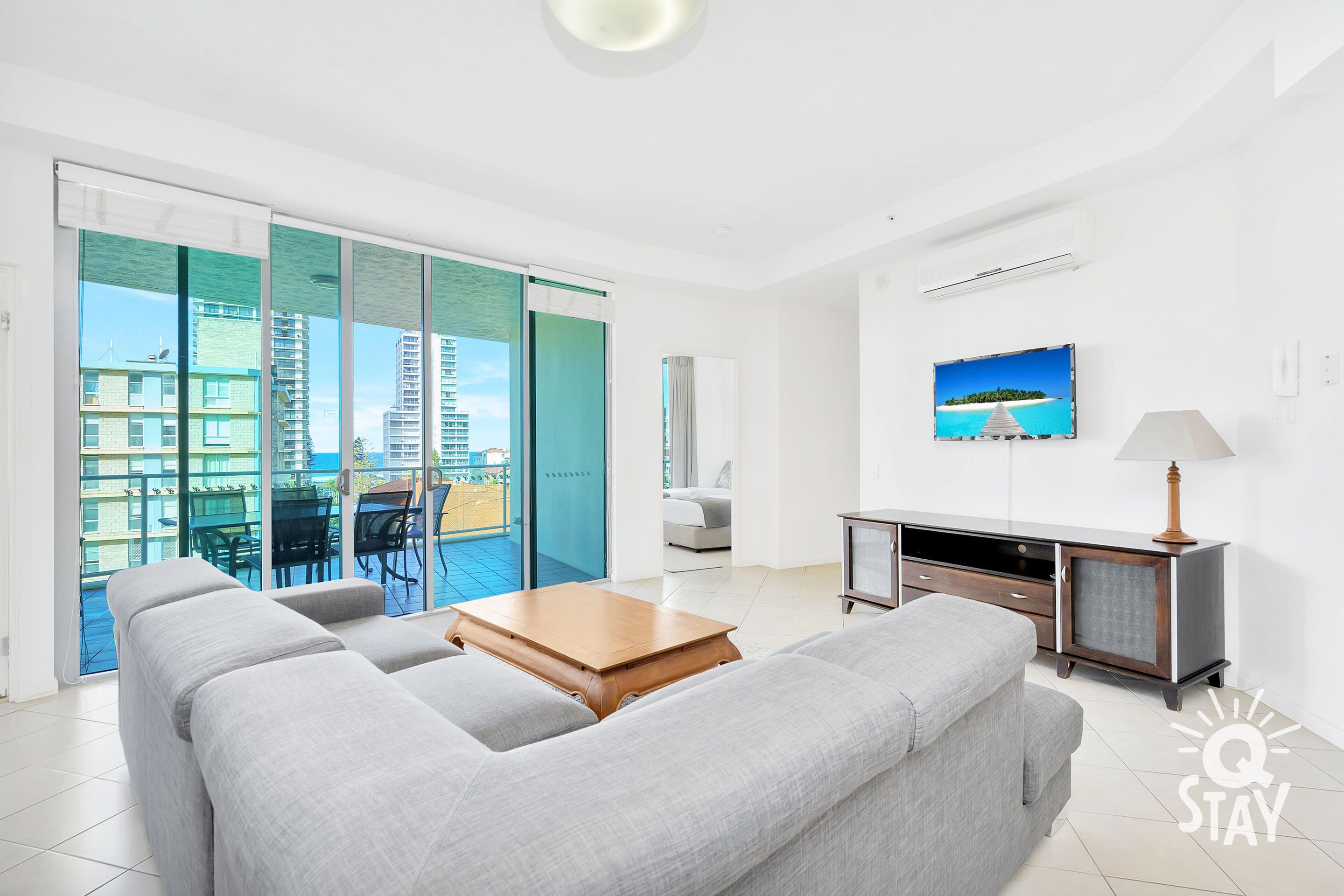 Wings – 3 Bedroom 2 Bathroom — Q Stay — image 16