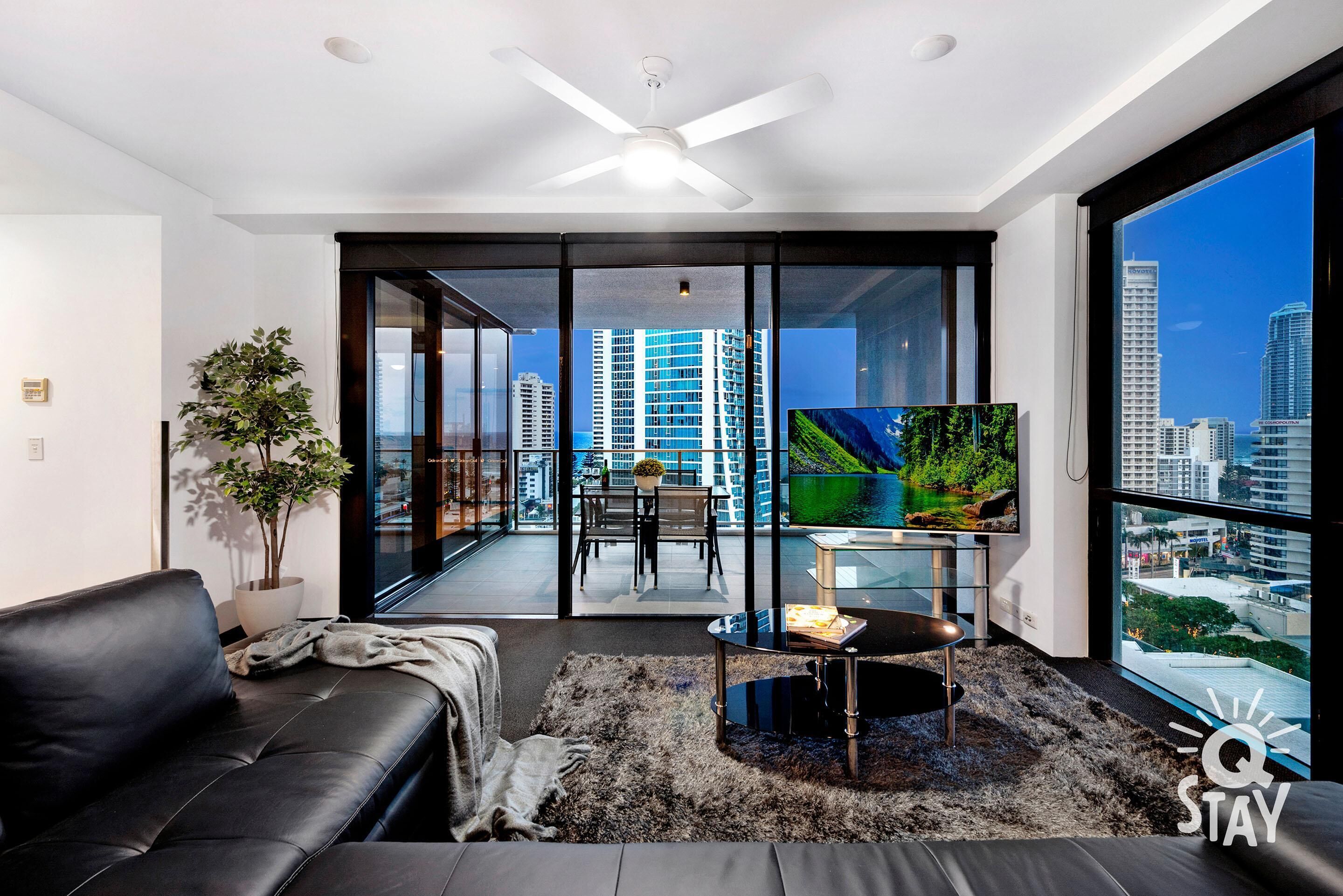 ♦️ Circle on Cavill – 2 Bedroom Ocean and City View Apartment — Q Stay