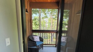 Interior - In-town Couples Getaway with Dockslipl (Holderness)