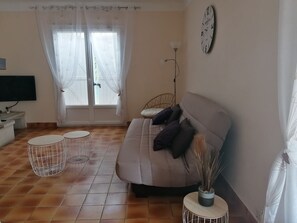 Télévision, cheminée