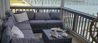 Endless Sunsets-The Honeymooner-Waterfront w/ Dock, Sunsets