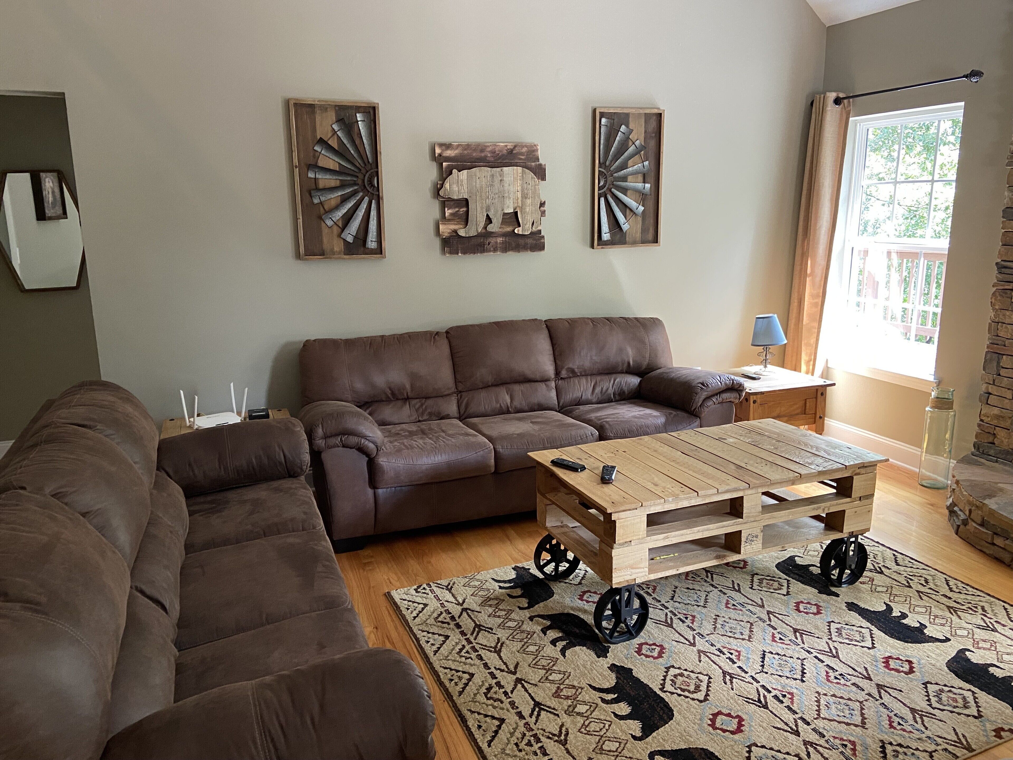 Private Mountain Home in Gated River Resort with Lots of Amenities 