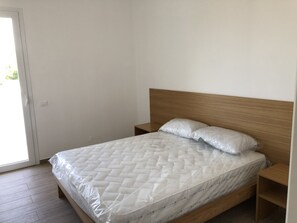1 bedroom, iron/ironing board, free WiFi
