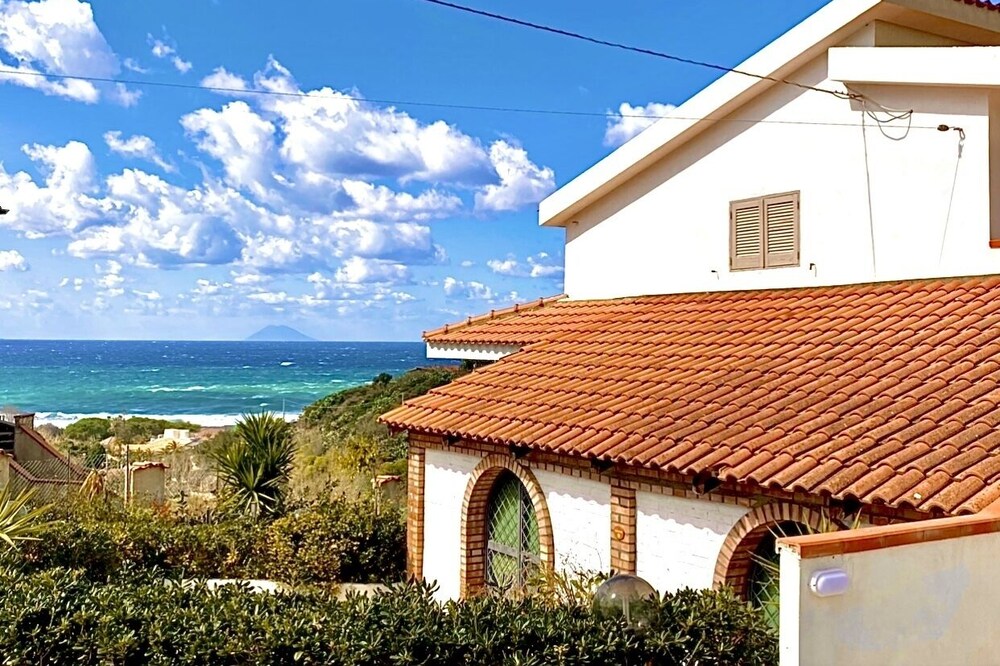 Appartamento in Villa Capo Vaticano a 500 m dal Mare