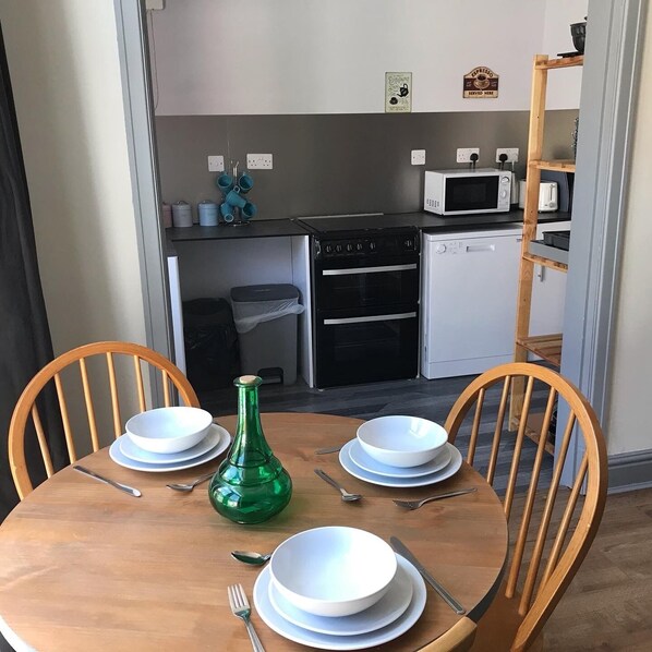 Ferienhaus, Mehrere Betten | Eigene Küche | Kühlschrank, Mikrowelle, Ofen, Herdplatte