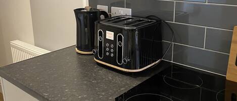 House | Private kitchen | Fridge, microwave, oven, stovetop