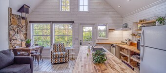 Modern Home + Cozy Vibes + Table Rock Lake + Branson + Buffalo National River 