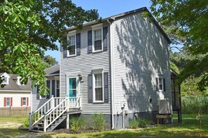 Exterior - Vacation Diggs - Close to Memorial Park! (Chincoteague)