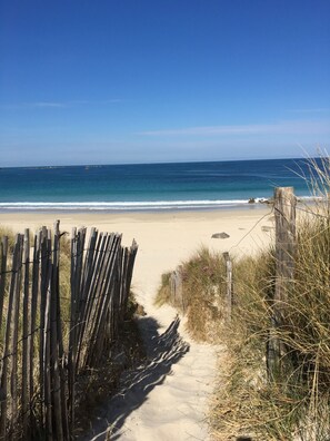 On the beach - House ALL COMFORT with TERRACE, outside shower, NEAR BEACH of Amiets (Cléder)