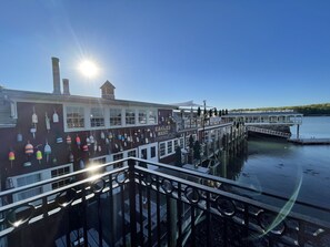 Property grounds - Steps to Restaurants, Shops & Waterfront, Bar Island, Free 2-car Parking,  Wi-fi (Bar Harbor)