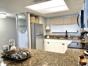 Fridge, microwave, oven, stovetop - Lei Lani 504 2 King Beds  2 bedroom / 2 bath condo Amazing View (Orange Beach)