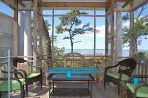 Property grounds - Wildcat Cove- Luxury Waterfront Home w/ Private Dock On Chincoteague Bay (Chincoteague)