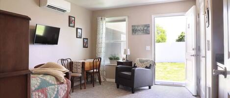 1 chambre, fer et planche Ă repasser, Wi-Fi gratuit, draps fournis