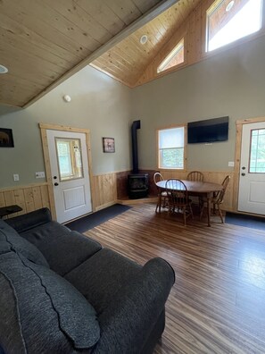 Télévision, cheminée