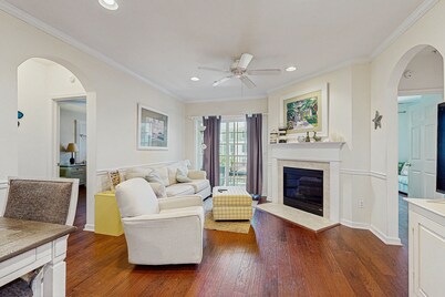 Bayside Resort Dog-Friendly Condo w/ Free WiFi, Shared Pools, & a Fitness Center