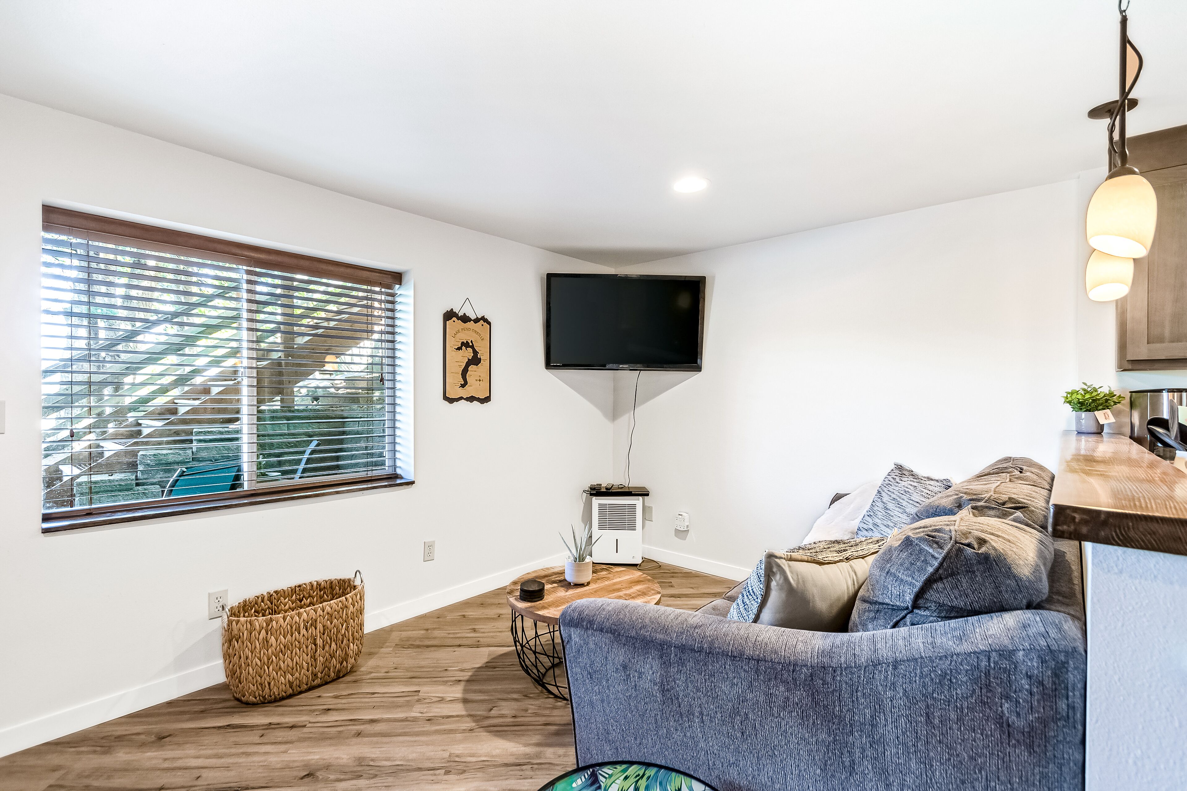 Downtown Waterfront Condo w/Free WiFi, Private Marina, and Shared Washer/Dryer