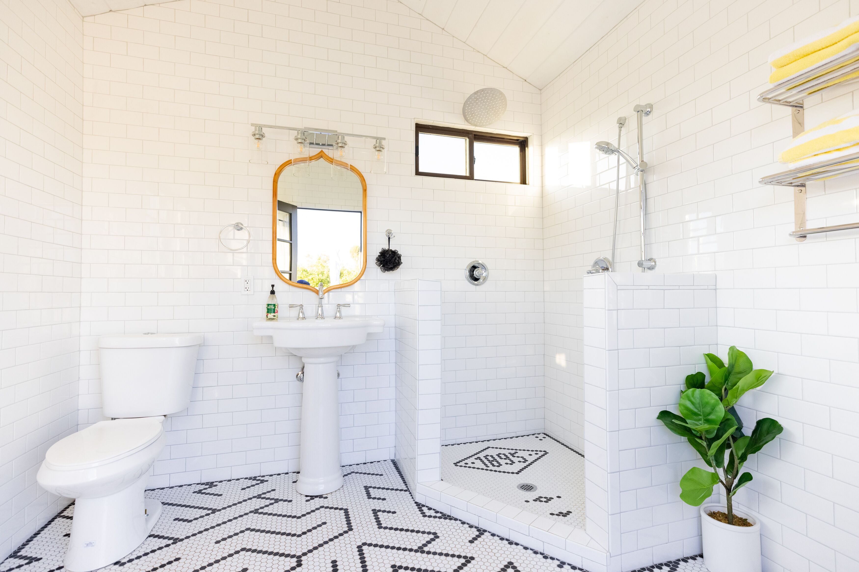 1895 Edna Railhouse - The Heart of Central Coast Wine Country