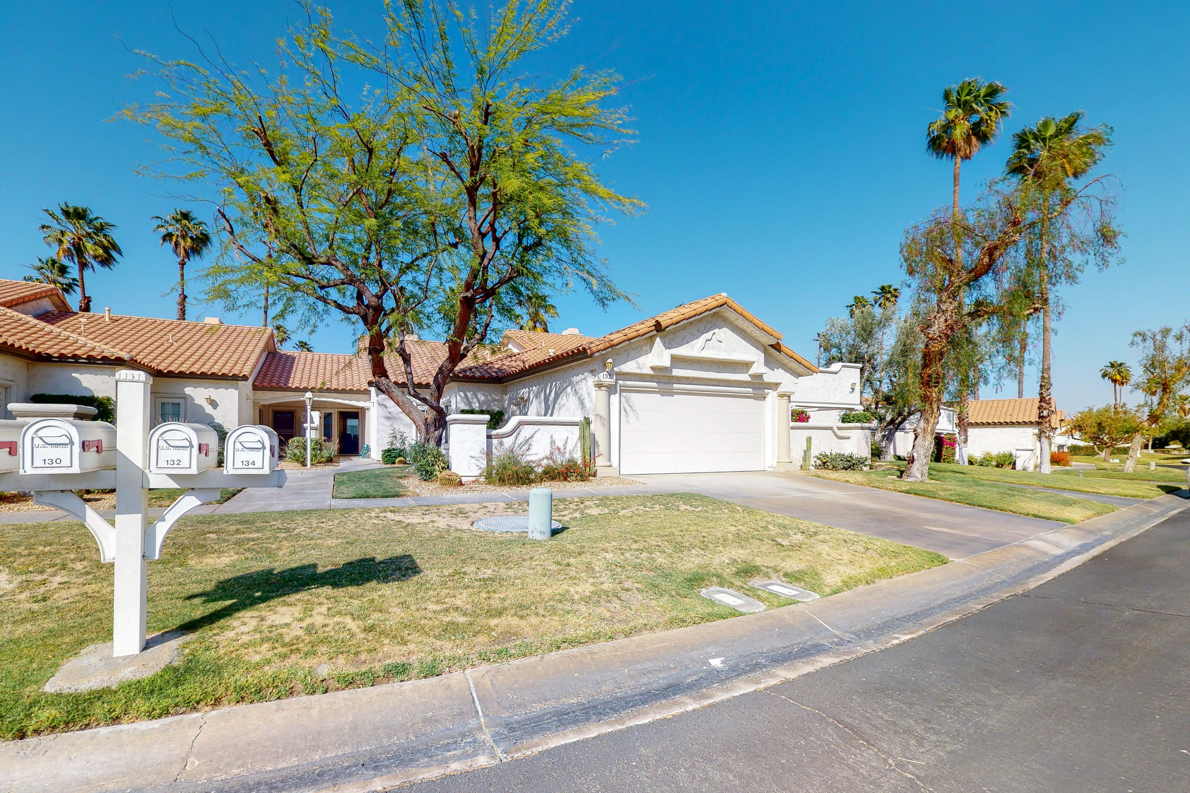 Dog-Friendly Ground-Floor Home w/Free WiFi, Patio, Shared Pools, and Pool Spas