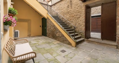 La Torretta - downtown Cortona, on the second floor of a noble palazzo