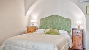 1 camera, ferro/asse da stiro, Wi-Fi, lenzuola