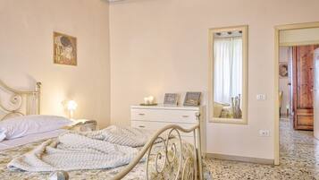 3 Schlafzimmer, Bügeleisen/Bügelbrett, Reisekinderbett, WLAN