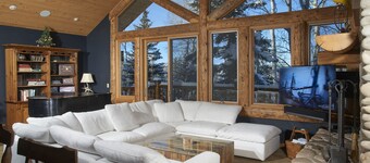 Tall Timbers Lodge - Mountain Chic!!! 7-10 Minute Walk to Ski