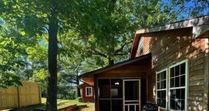 The Hideaway at Bear Mountain Log Cabins