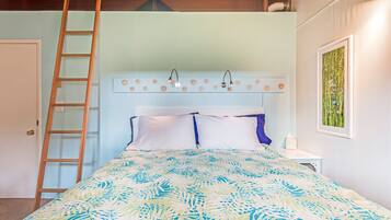 2 bedrooms, internet (free), bed sheets