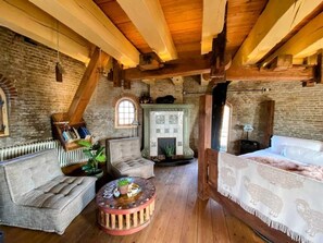 4 Schlafzimmer, Schreibtisch, Reisekinderbett, kostenloses WLAN