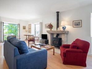 TV, lareira, DVD player