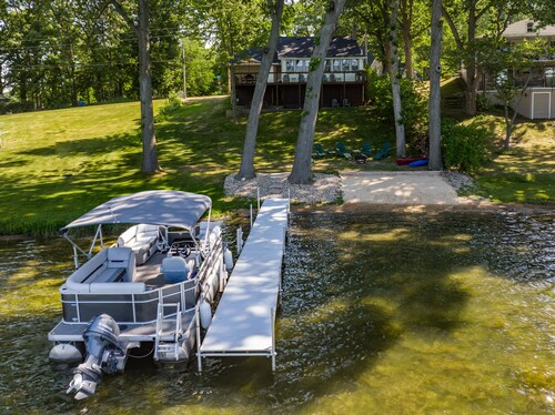 Little Twin Lake Cottage, Relaxing Updated Lakehouse - All Sports Lake