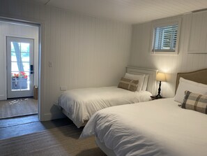 4 makuuhuonetta, silitysrauta/-lauta, ilmainen Wi-Fi, vuodevaatteet