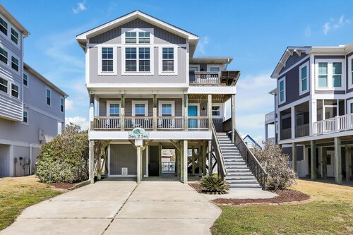 Sea 2 Sea - 4 Bdrm w/ Pool and New Patio - 1 Minute Walk to Beach