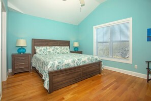 4 bedrooms, iron/ironing board, travel crib, free WiFi