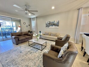 智能电视、电子游戏