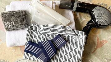 In-room safe, free WiFi, bed sheets