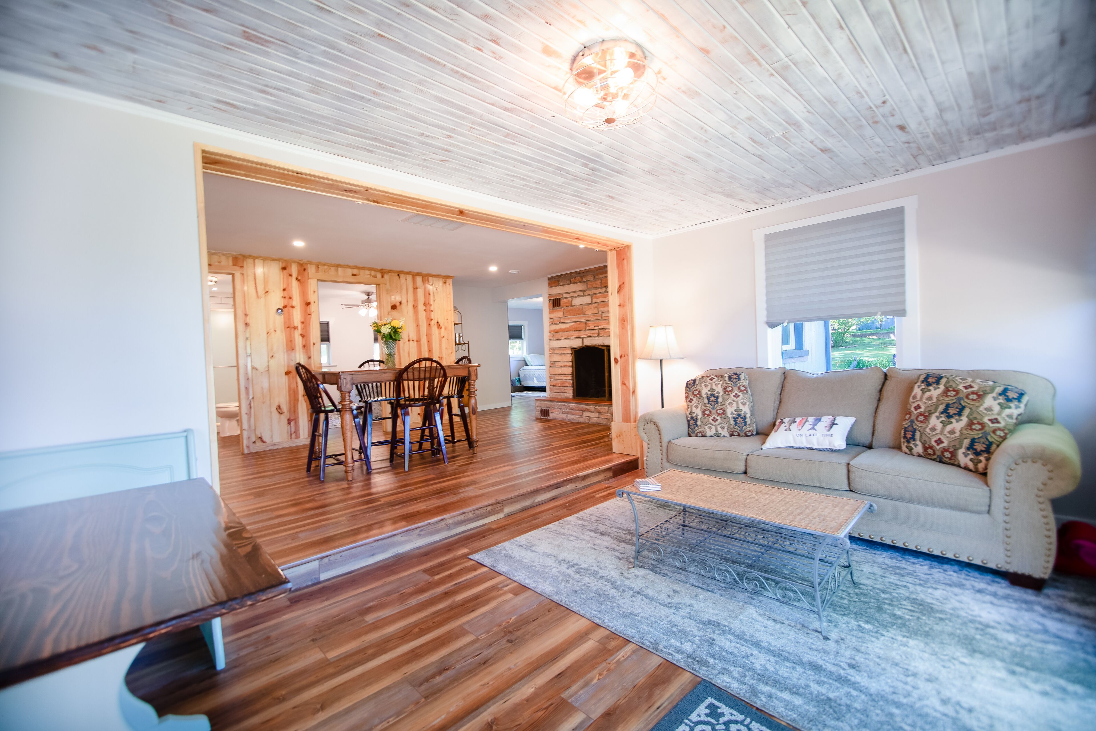 Fall Getaway. Beautiful Fall Colors at the lake. Come and stay today.