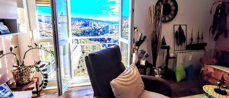 Televisión, estéreo