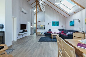 TV de tela plana, console de videogame